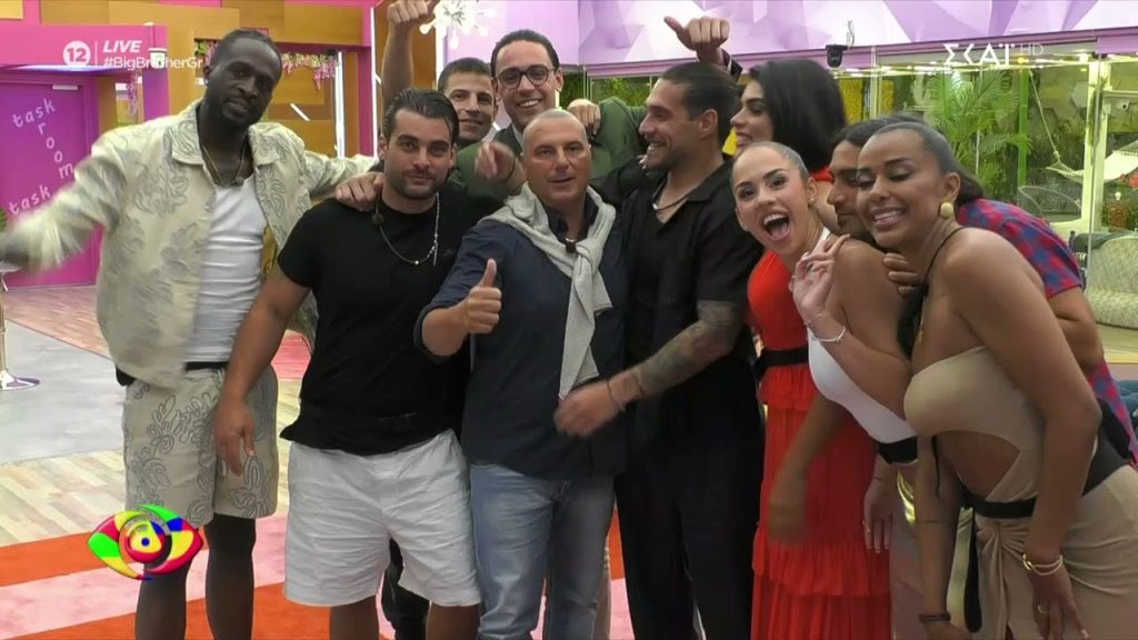 Ο Δημήτρης αποχωρεί από το σπίτι του Big Brother αφού πρώτα μπερδευτεί λιγάκι με τις πόρτες